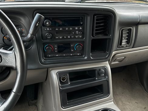 Used 2004 Chevrolet Tahoe LS w/ Preferred Equipment Group image 10