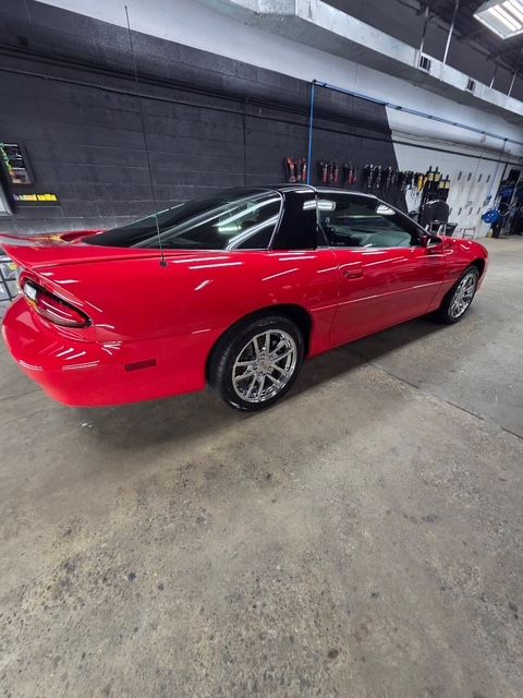 Used 2002 Chevrolet Camaro Z28 w/ SS Performance/Appearance Pkg RWD image 18