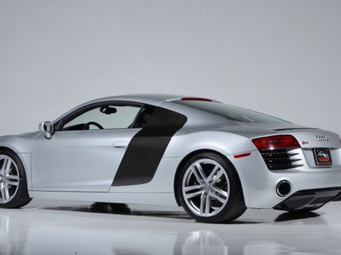 Used 2014 Audi R8 V8 w/ Full Leather Package AWD/4WD image 5