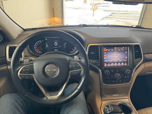 Used 2015 Jeep Grand Cherokee Limited w/ Trailer Tow Group IV image 7