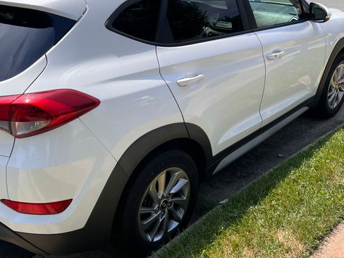 Used 2017 Hyundai Tucson SE Plus AWD/4WD image 4