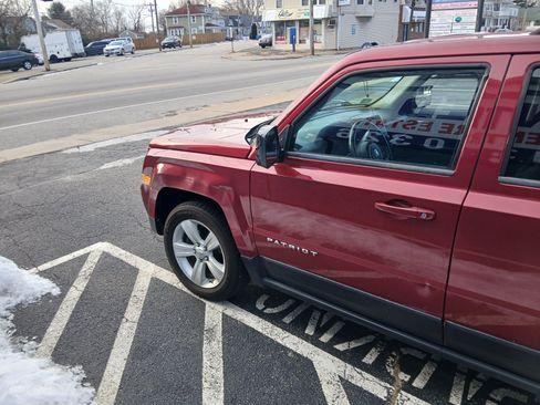 Used 2012 Jeep Patriot Latitude image 5