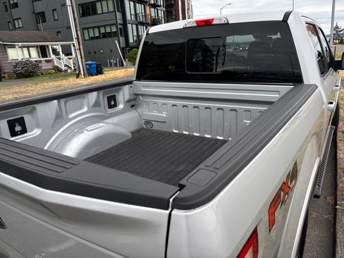 Used 2016 Ford F150 XLT w/ Equipment Group 302A Luxury AWD/4WD image 13