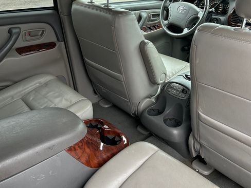 Used 2006 Toyota Sequoia Limited image 2