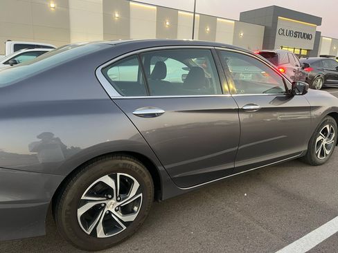 Used 2017 Honda Accord LX image 12