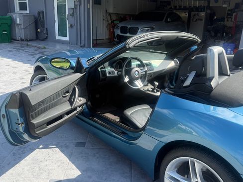Used 2003 BMW Z4 3.0i RWD image 15
