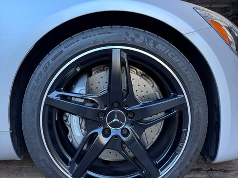 Used 2018 Mercedes-Benz AMG GT Roadster image 18