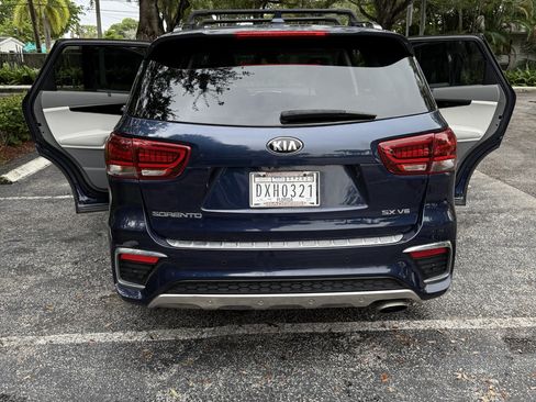Used 2019 Kia Sorento SX image 6
