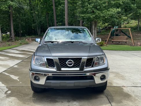 Used 2019 Nissan Frontier SL RWD image 4