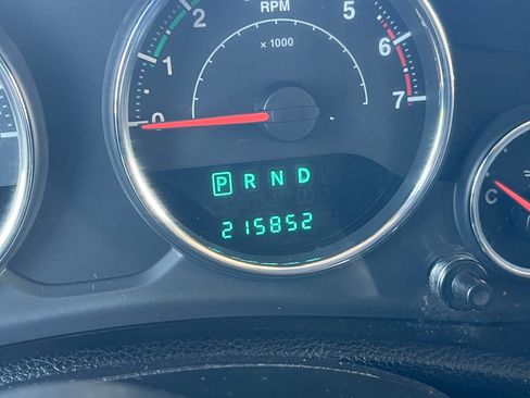 Used 2011 Jeep Wrangler Unlimited Sport image 9