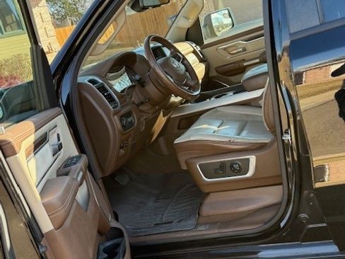 Used 2019 RAM 1500 Laramie image 6