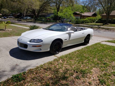 Used 1998 Chevrolet Camaro Z28 RWD image 14