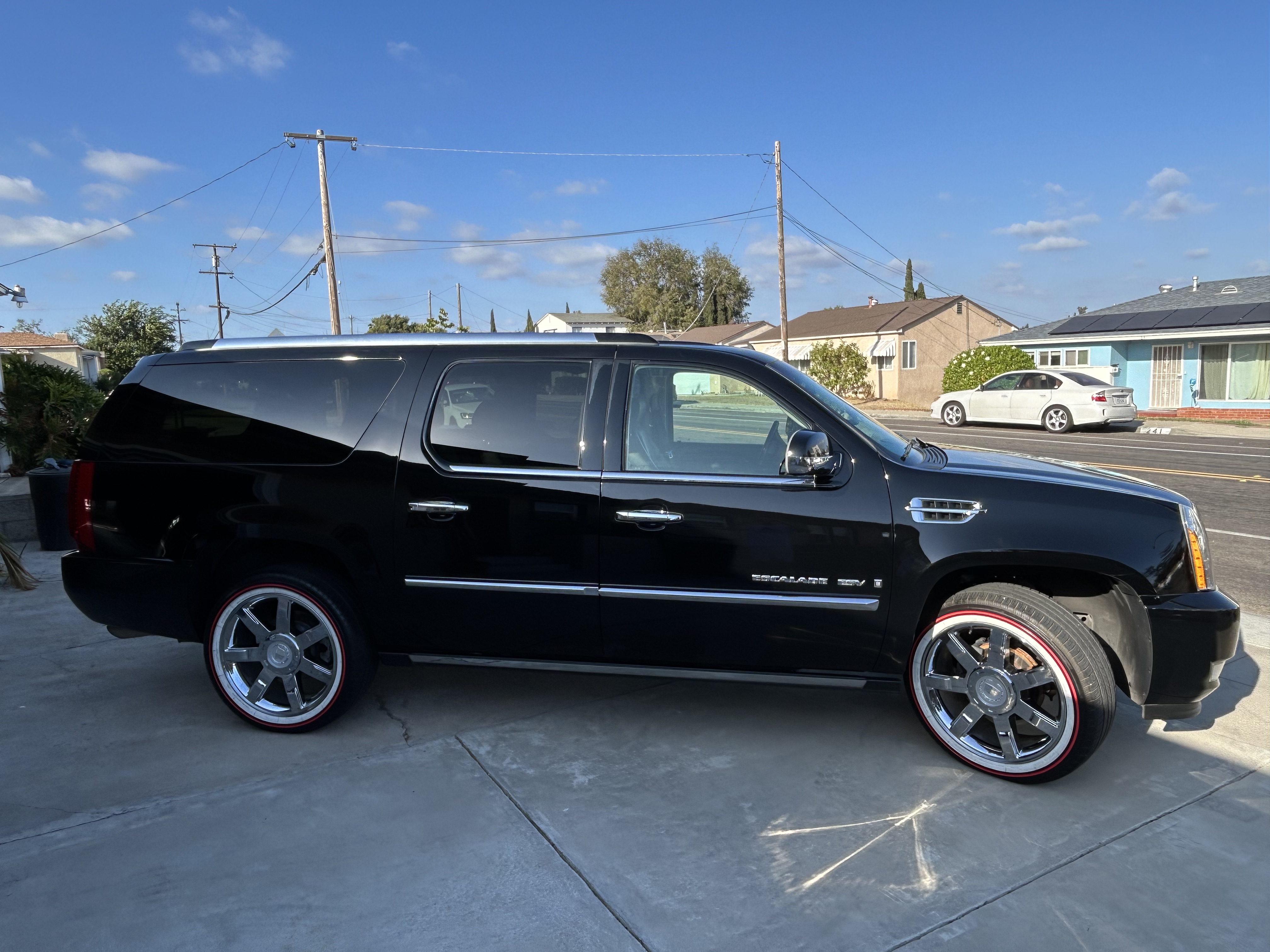 Used 2008 Cadillac Escalade ESV 2WD image 4