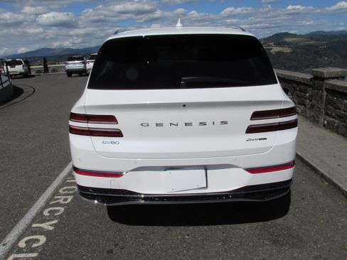 Used 2025 Genesis GV80 3.5T Prestige AWD/4WD image 8