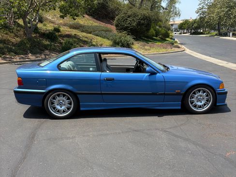Used 1997 BMW M3 Coupe image 9
