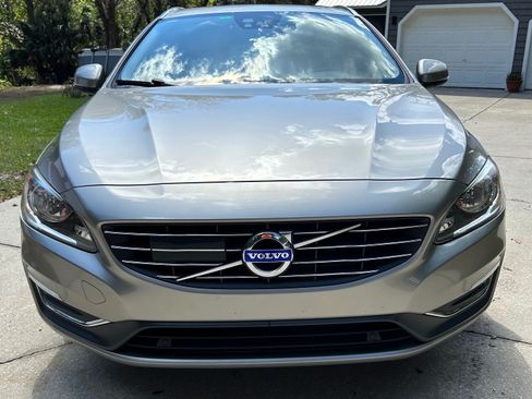 Used 2015 Volvo V60 T5 Premier Plus image 2