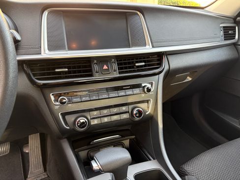Used 2020 Kia Optima LX image 12