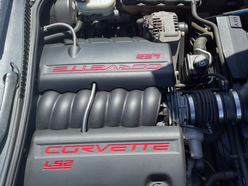 Used 2005 Chevrolet Corvette Convertible w/ Preferred Equipment Group image 9