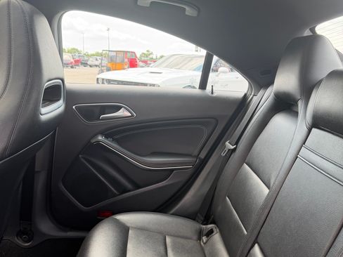 Used 2015 Mercedes-Benz CLA 250 4MATIC image 14