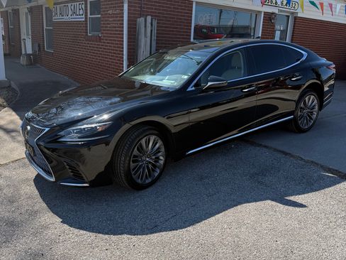 Used 2018 Lexus LS 500 AWD w/ Interior Upgrade Package image 2