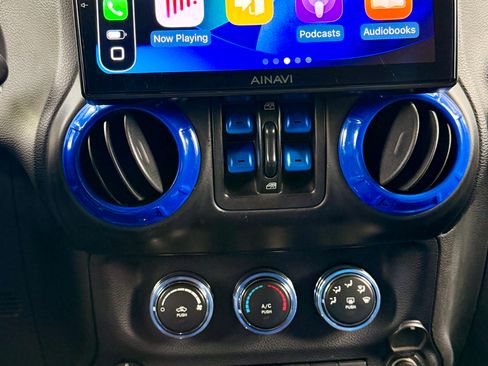 Used 2015 Jeep Wrangler Unlimited Sport w/ Power Convenience Group AWD/4WD image 17
