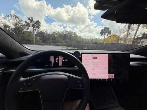 Used 2024 Tesla Model S Plaid image 22