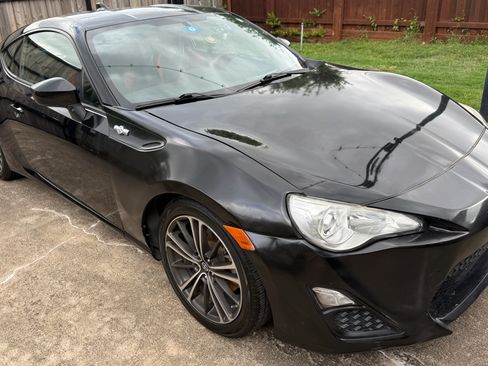 Used 2015 Scion FR-S image 1