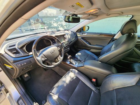 Used 2016 Kia Cadenza Premium w/ Luxury Plus Package image 11