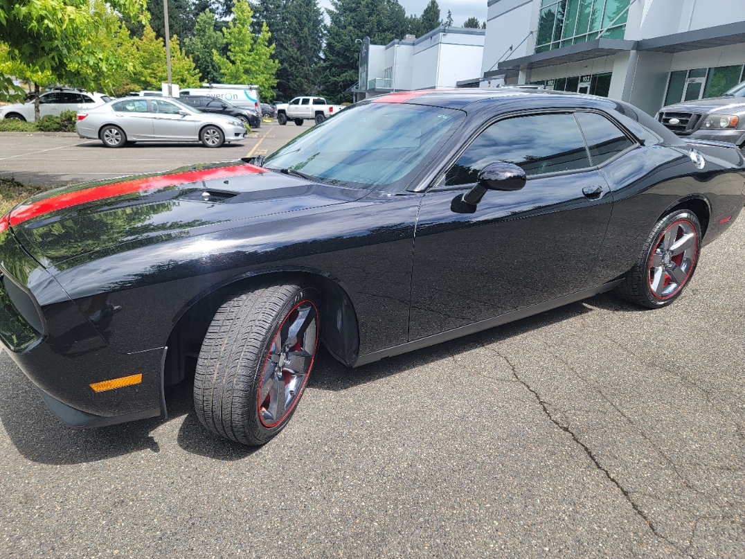 Used 2013 Dodge Challenger SXT RWD image 11