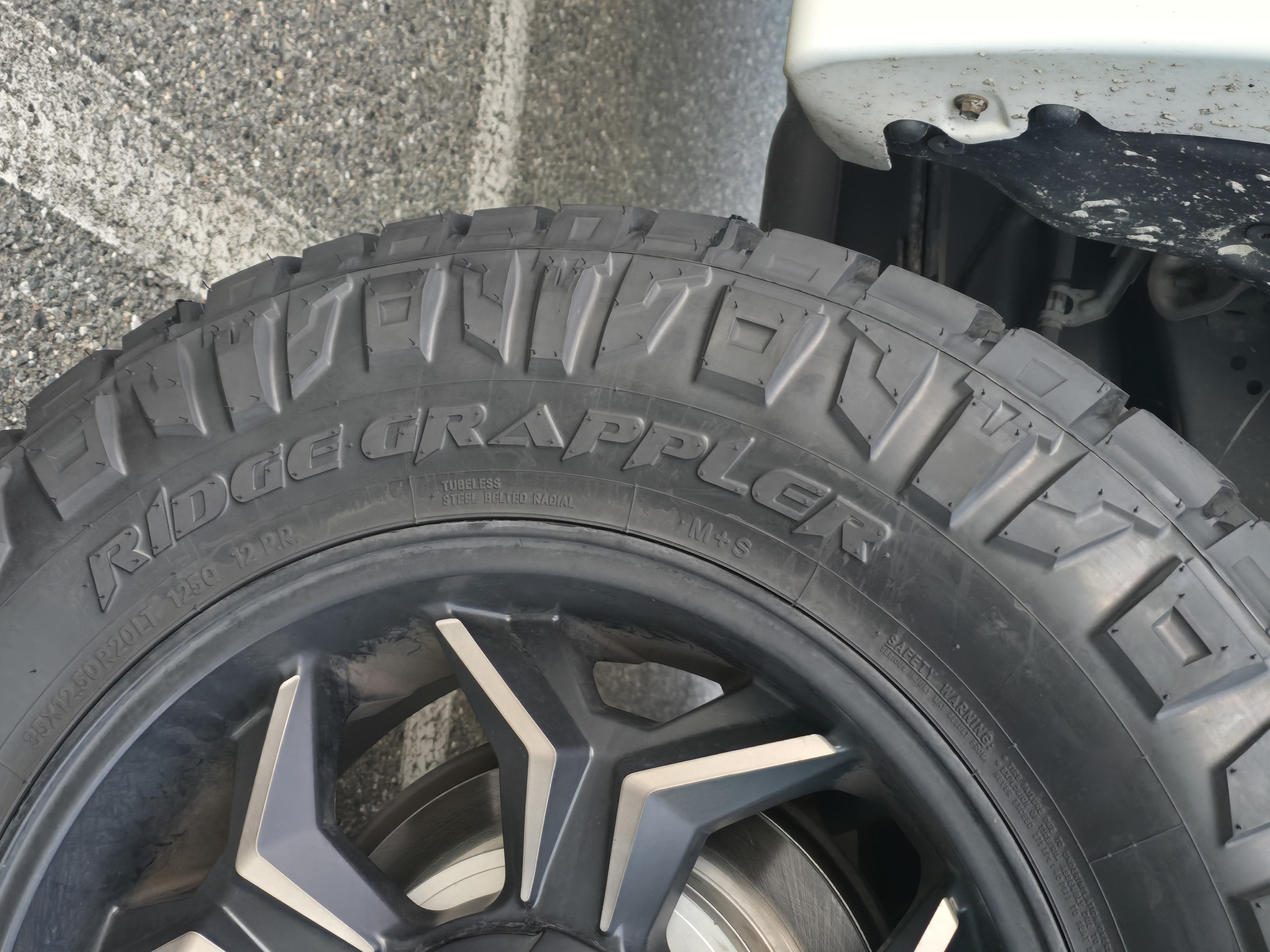 Used 2019 Toyota Tundra SR5 w/ TRD Off Road Package AWD/4WD image 11