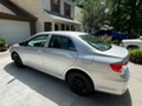Used 2013 Toyota Corolla L FWD image 2