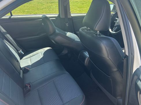 Used 2015 Toyota Camry SE FWD image 10
