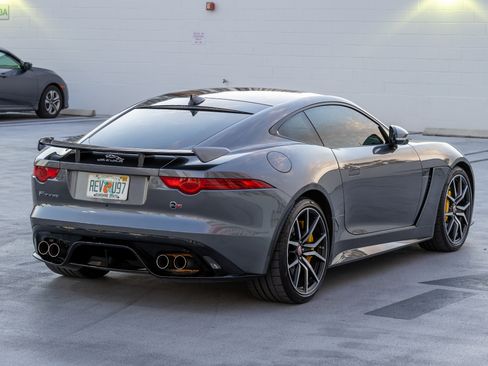 Used 2017 Jaguar F-TYPE SVR image 5