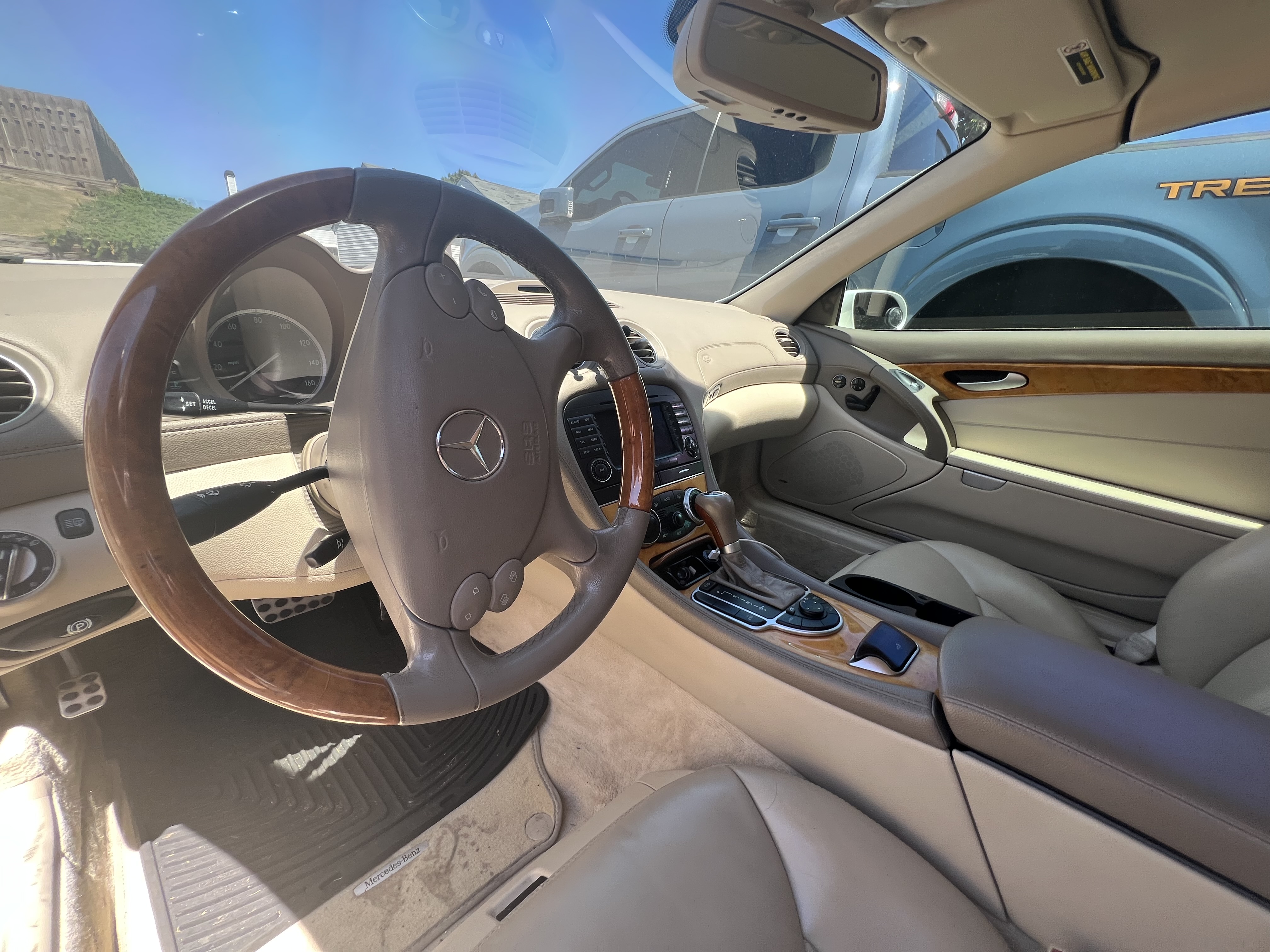 Used 2005 Mercedes-Benz SL 500 image 4