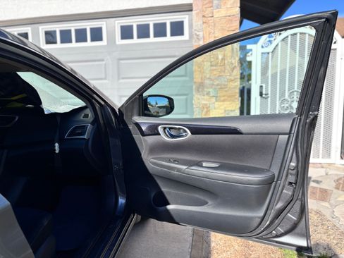 Used 2019 Nissan Sentra SV image 11