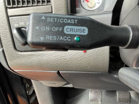 Used 2004 Dodge Ram 1500 Truck ST image 10