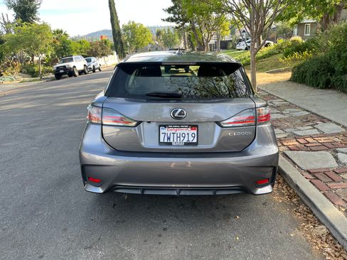 Used 2015 Lexus CT 200h 200h Hatchback 4D image 5