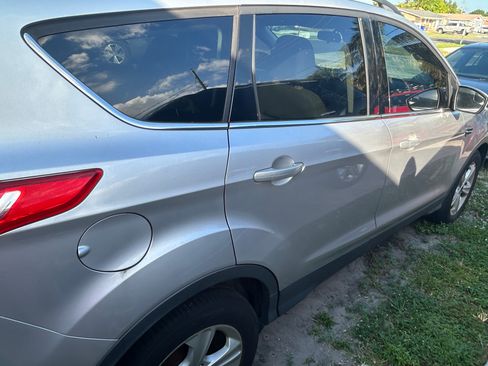 Used 2016 Ford Escape SE w/ Equipment Group 201A image 5