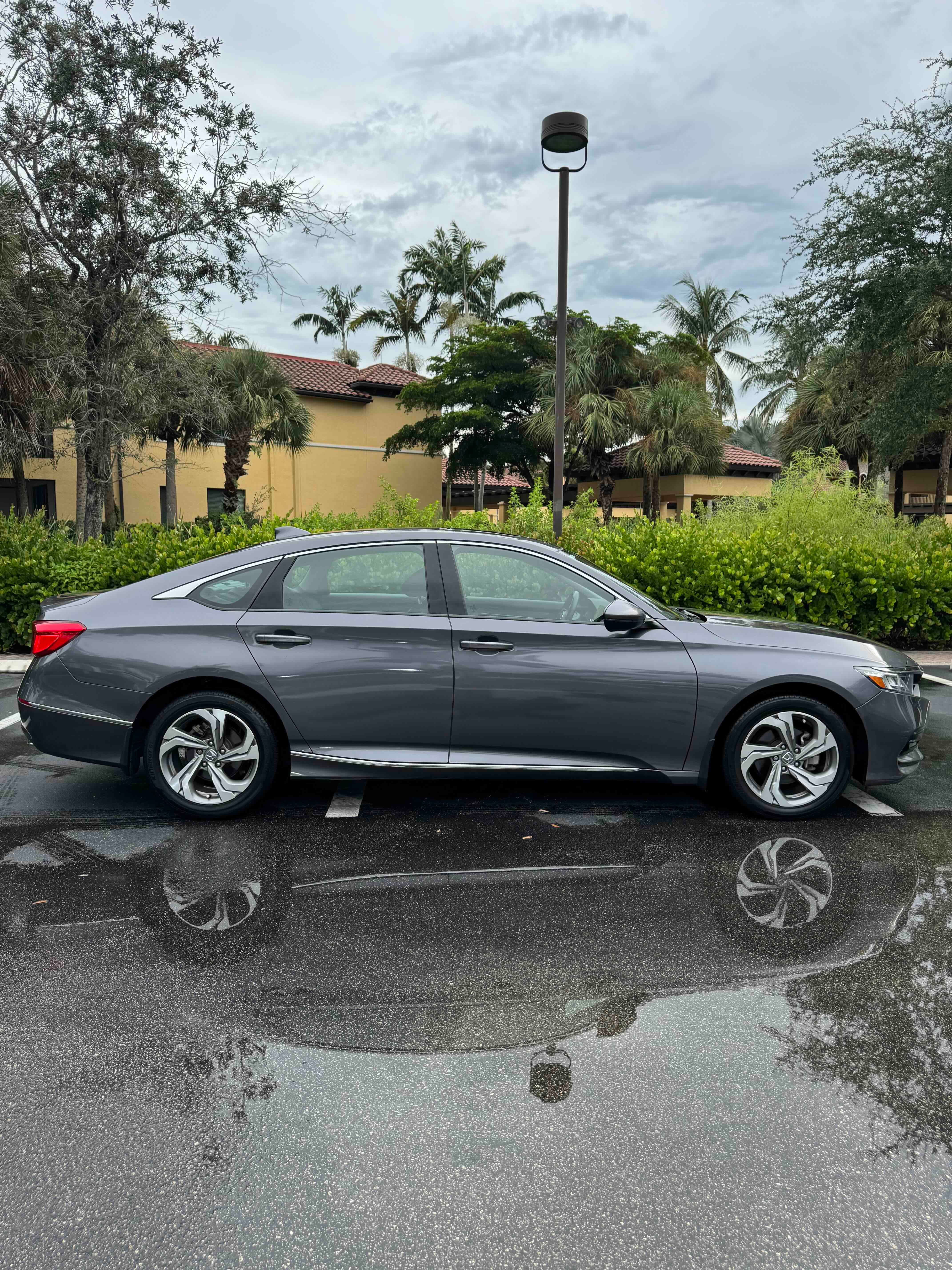 Used 2018 Honda Accord EX-L image 18