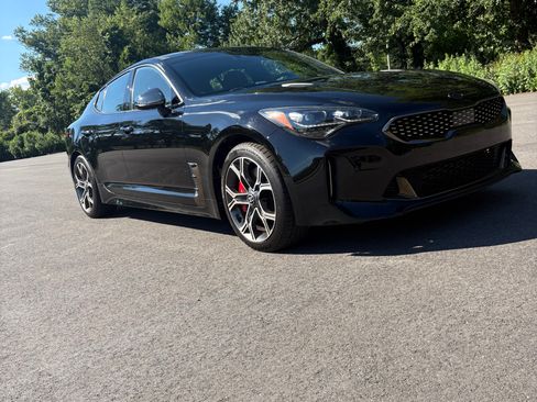 Used 2018 Kia Stinger GT2 AWD/4WD image 1