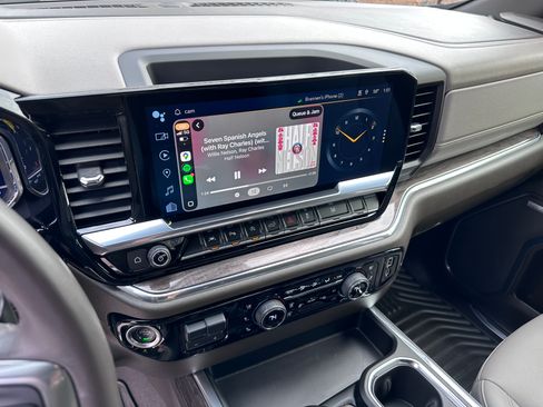 Used 2023 Chevrolet Silverado 1500 LTZ image 14