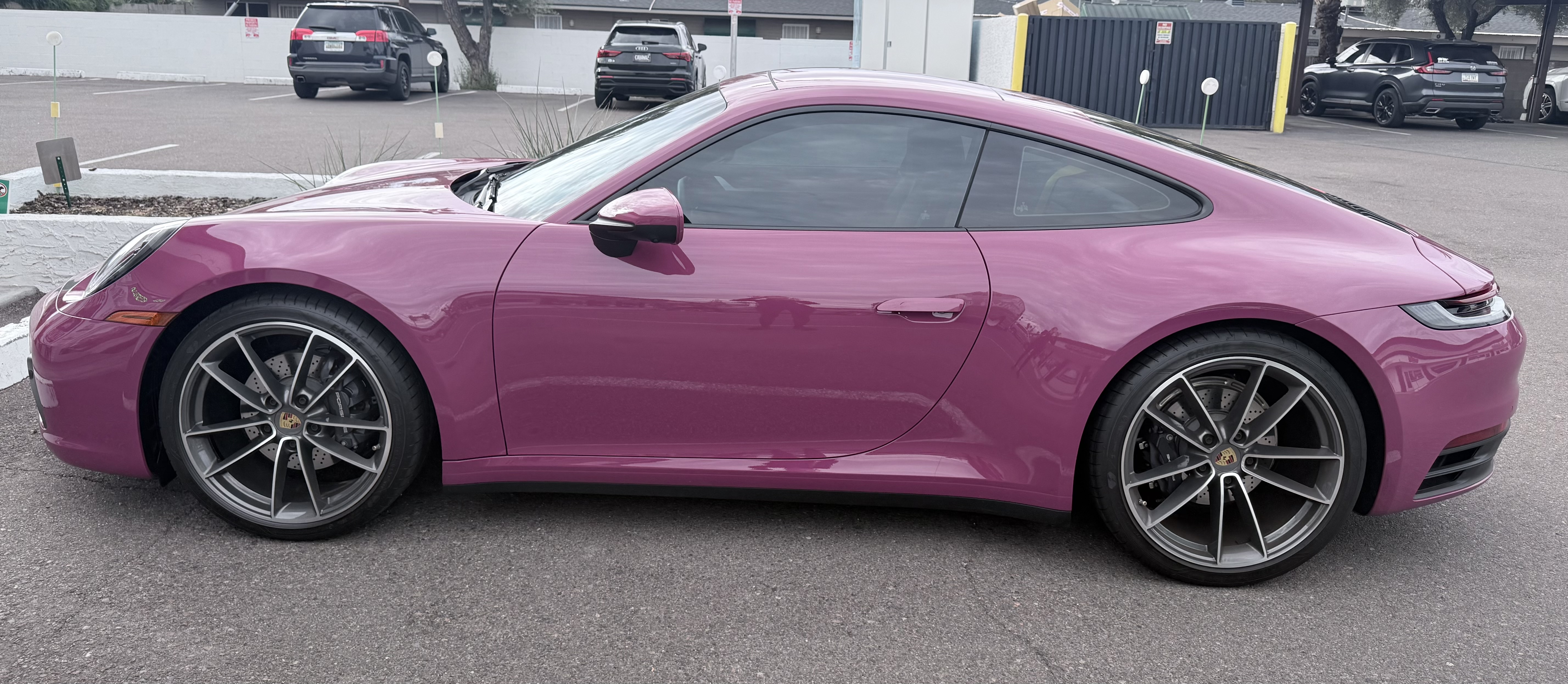 Used 2024 Porsche 911 Carrera image 2