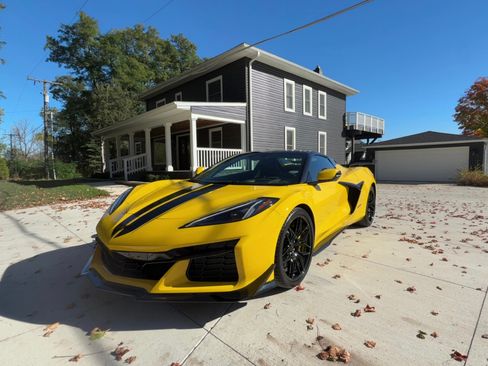 Used 2026 Chevrolet Corvette Z06 image 2