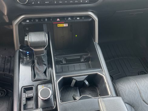 Used 2022 Toyota Tundra Limited image 12