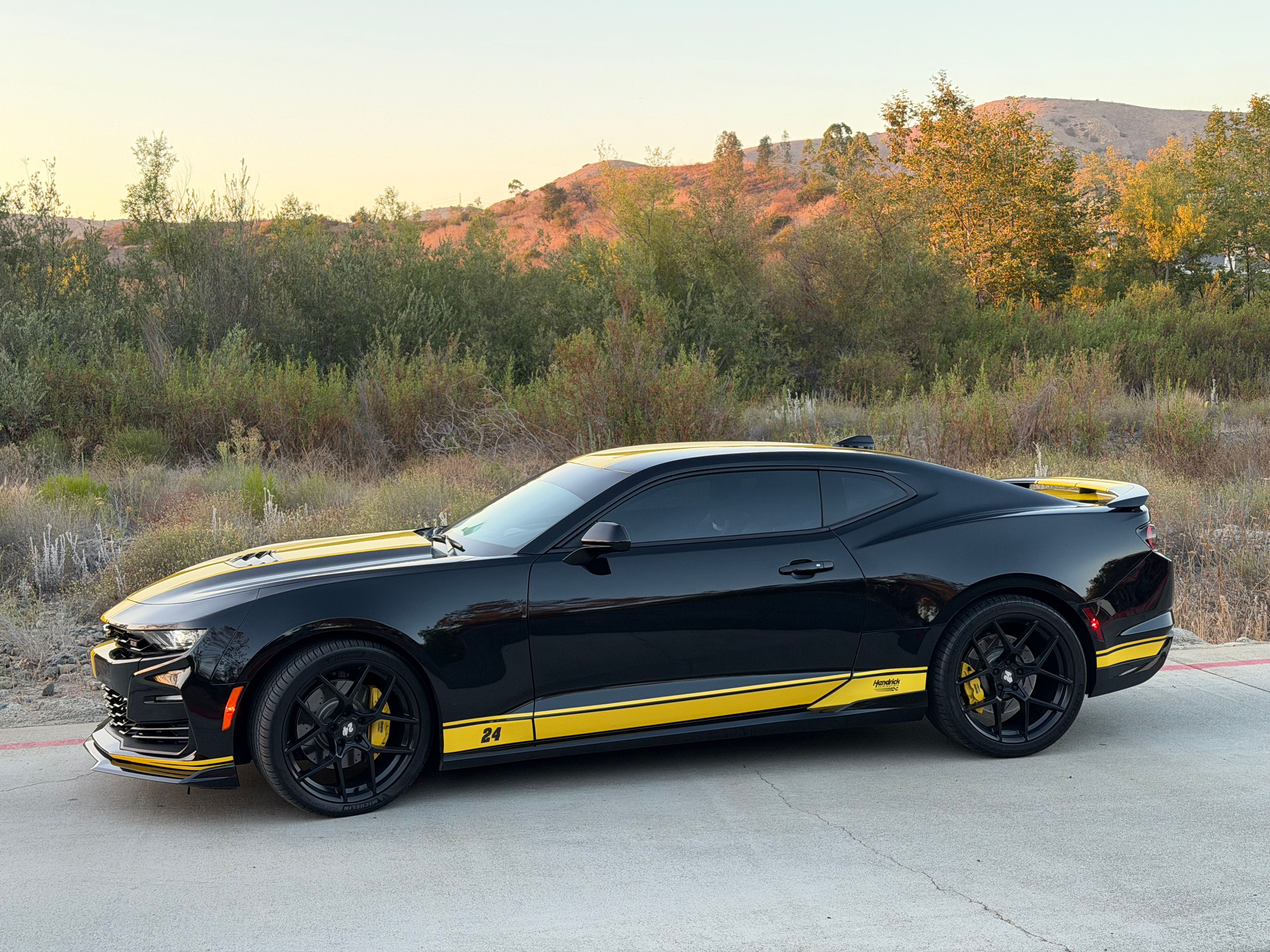 Used 2020 Chevrolet Camaro SS RWD image 2
