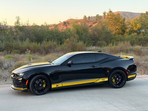 Used 2020 Chevrolet Camaro SS RWD image 2