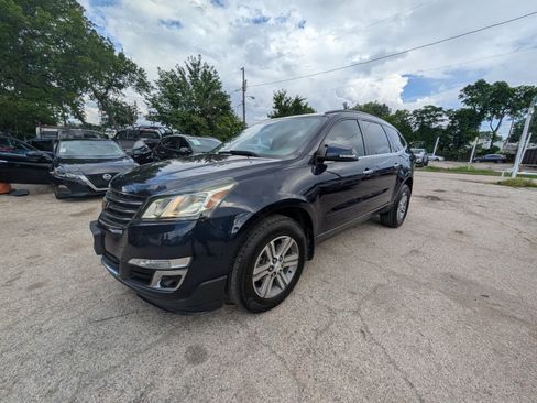 Used 2017 Chevrolet Traverse LT FWD image 11
