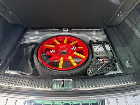 Used 2012 Volkswagen Touareg VR6 image 17