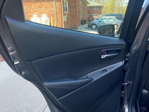 Used 2018 Toyota Yaris iA image 12