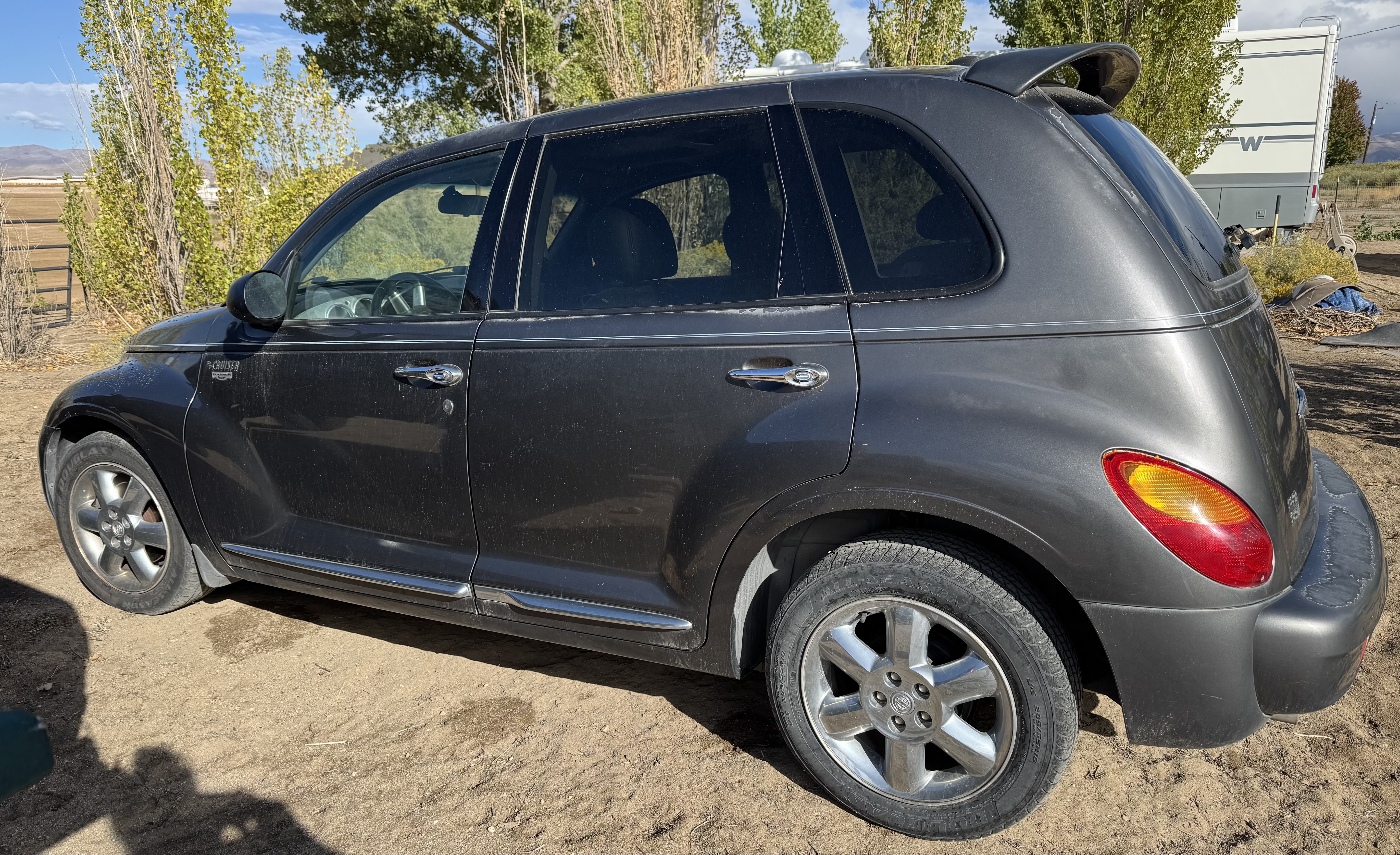 Used 2004 Chrysler PT Cruiser Limited FWD image 2